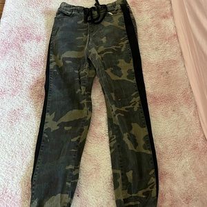 Fashion nova Camo joggers